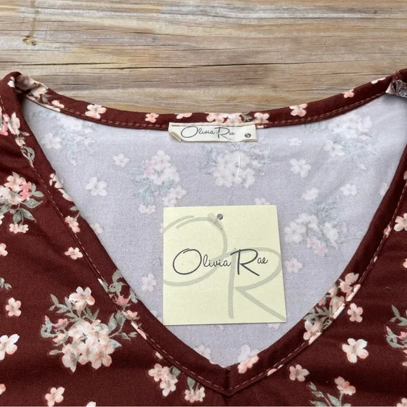Olivia Rae Brown Floral Top - Picture 4 of 4
